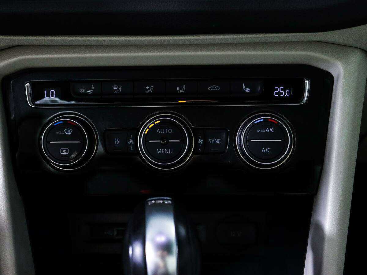 Volkswagen Tiguan с пробегом — 2018 год. Фото: #17