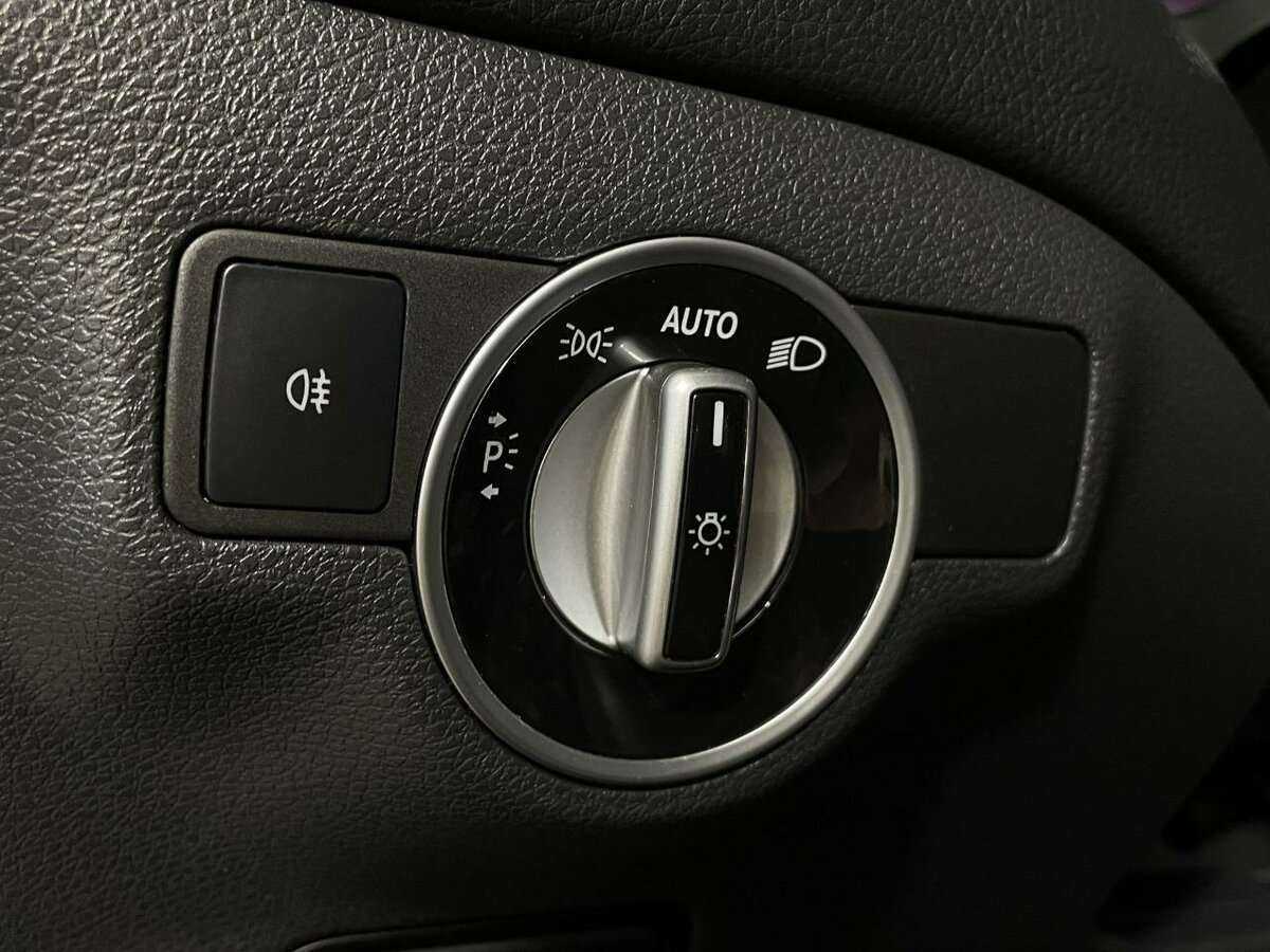 Mercedes-Benz CLA с пробегом — 2014 год. Фото: #8