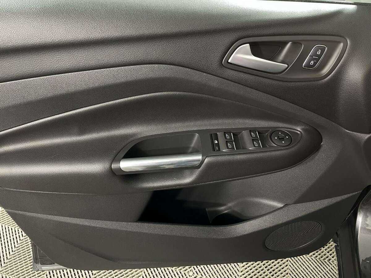 Ford Kuga с пробегом — 2017 год. Фото: #7