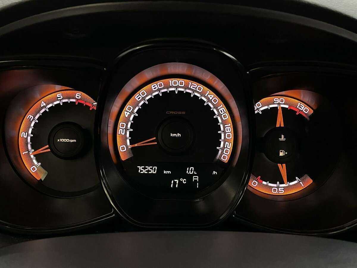 Lada (ВАЗ) Vesta с пробегом — 2019 год. Фото: #9