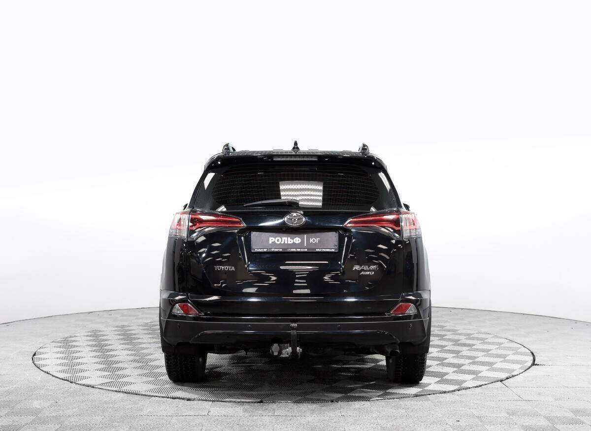 Toyota RAV4 с пробегом — 2019 год. Фото: #4