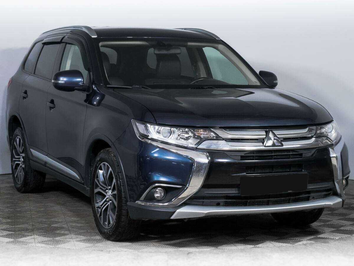 Mitsubishi Outlander с пробегом — 2017 год. Фото: #2