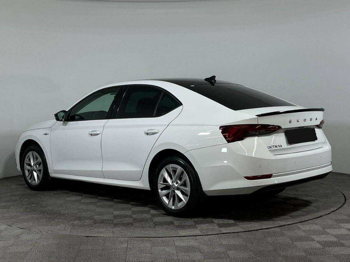 Skoda Octavia с пробегом — 2021 год. Фото: #5