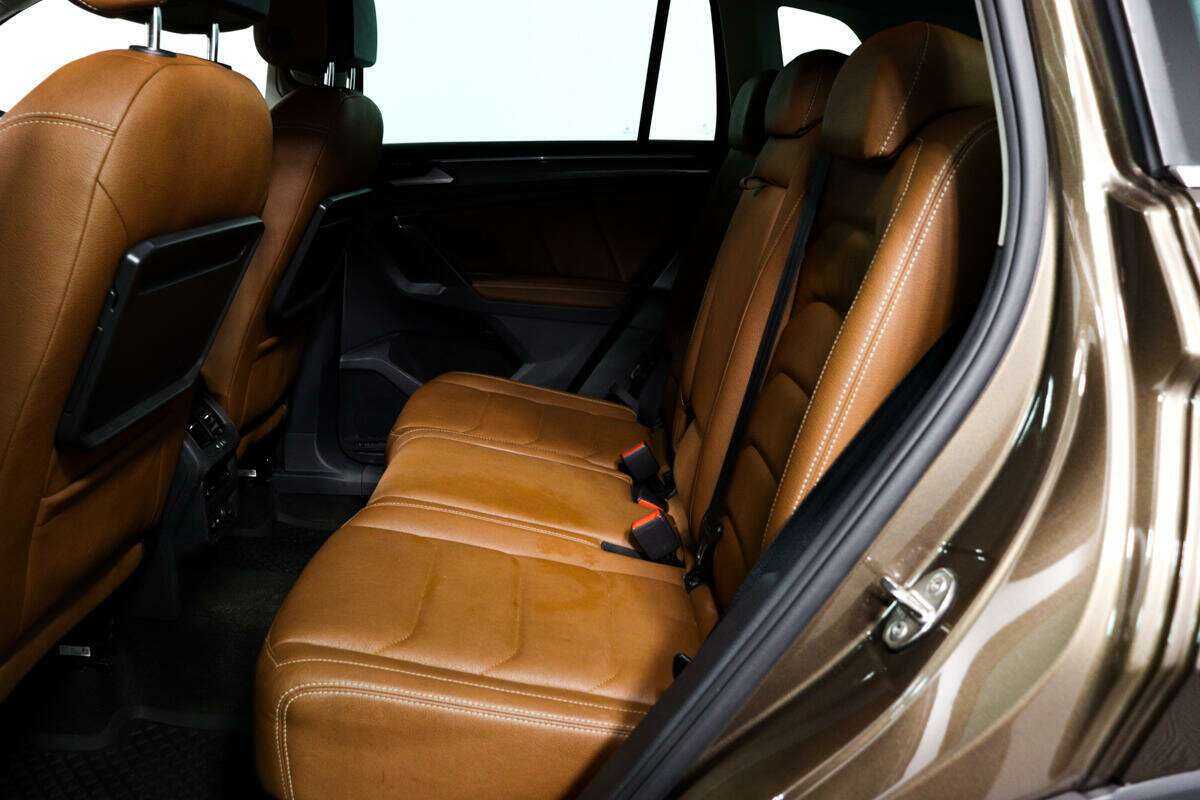 Volkswagen Tiguan с пробегом — 2020 год. Фото: #11