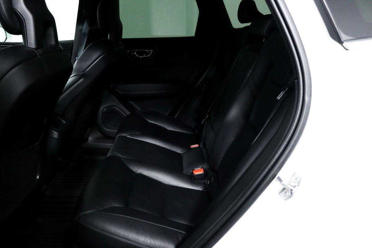 Volvo XC60 с пробегом — 2018 год. Фото: #11