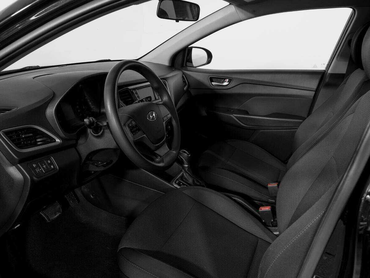 Hyundai Solaris с пробегом — 2018 год. Фото: #12