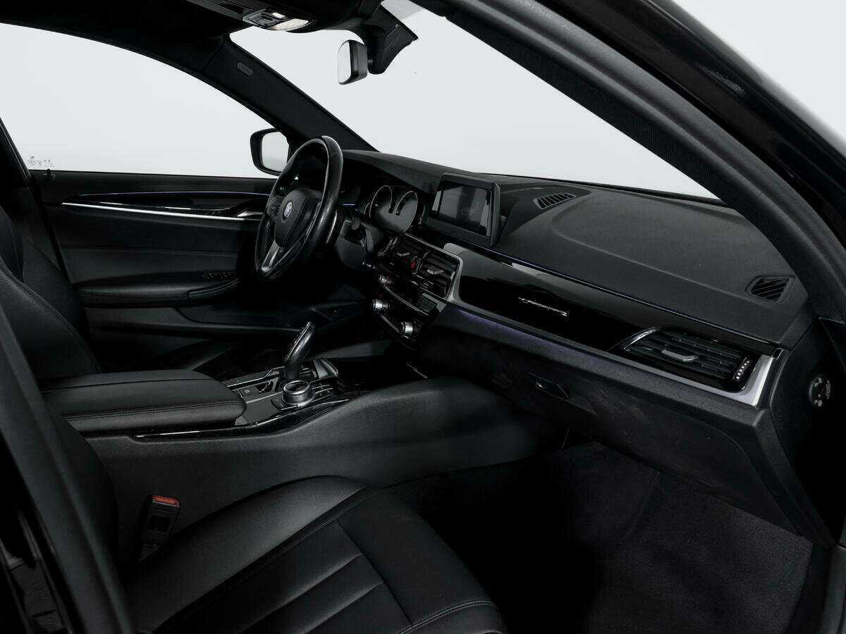 BMW 5 серии с пробегом — 2017 год. Фото: #8