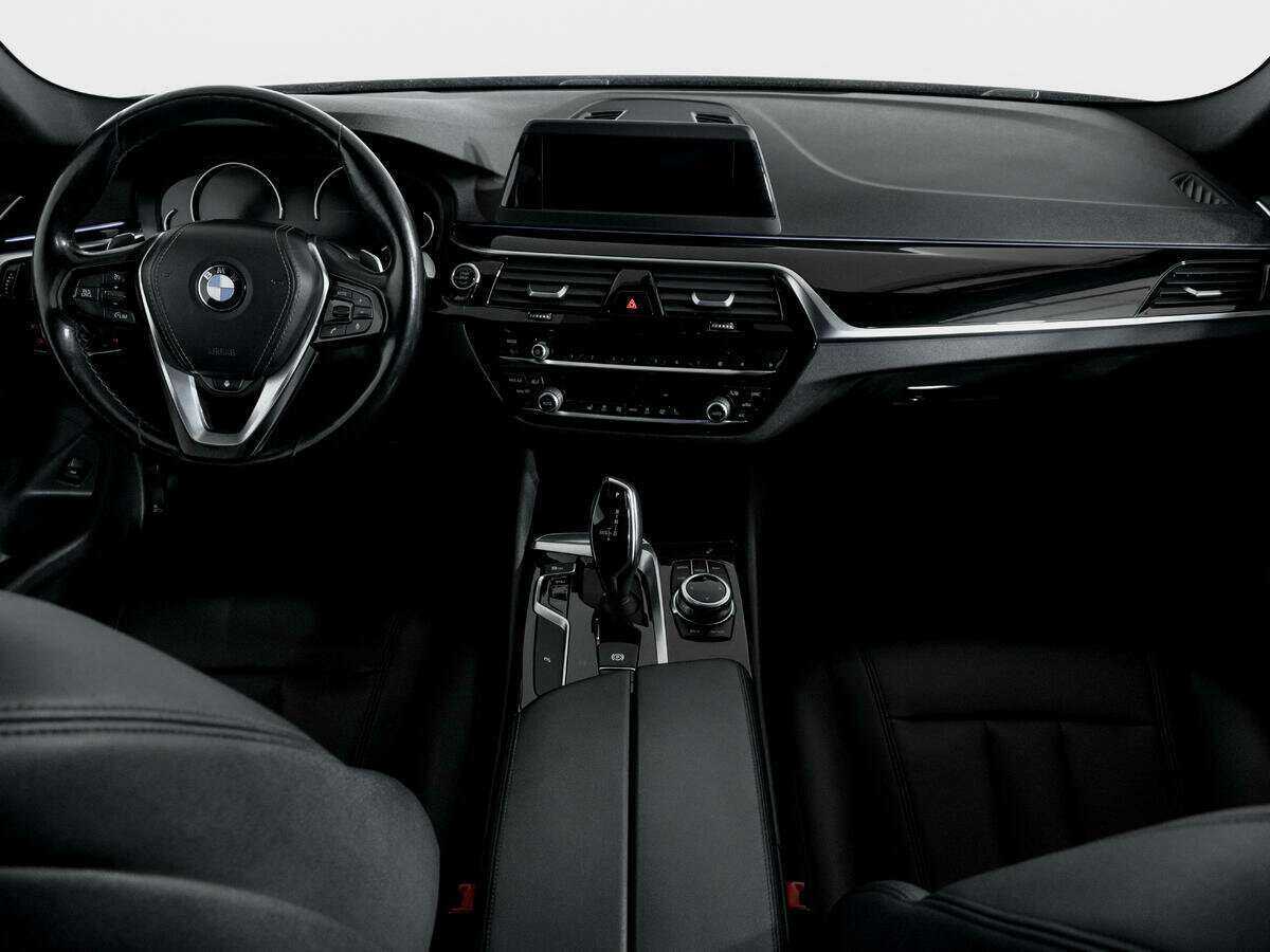 BMW 5 серии с пробегом — 2017 год. Фото: #11