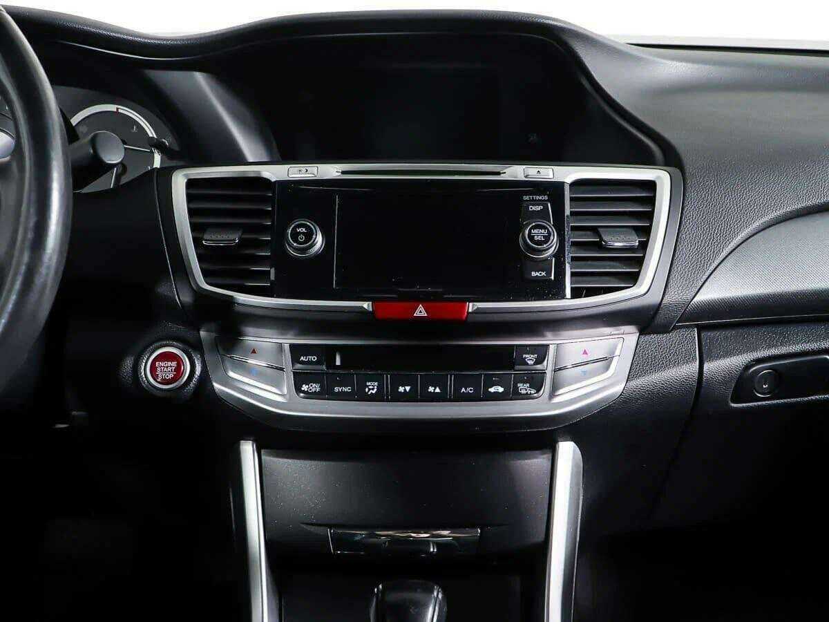 Honda Accord с пробегом — 2013 год. Фото: #12