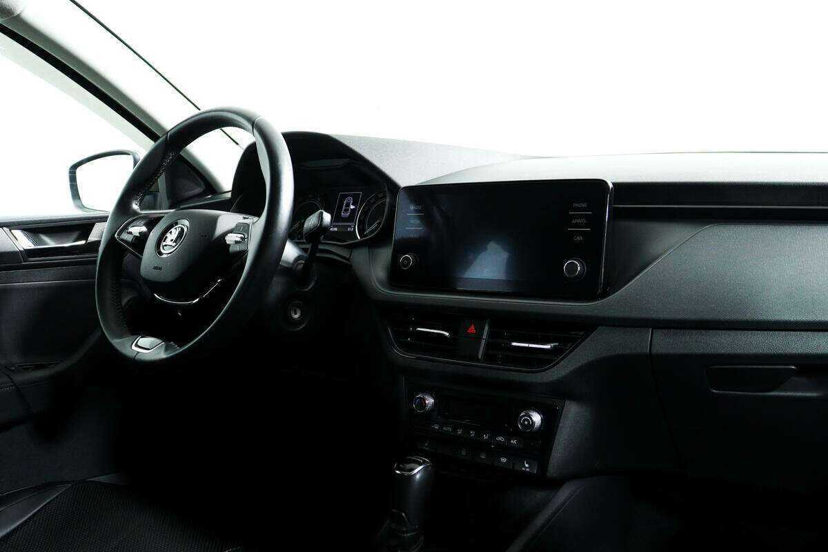 Skoda Rapid с пробегом — 2020 год. Фото: #8