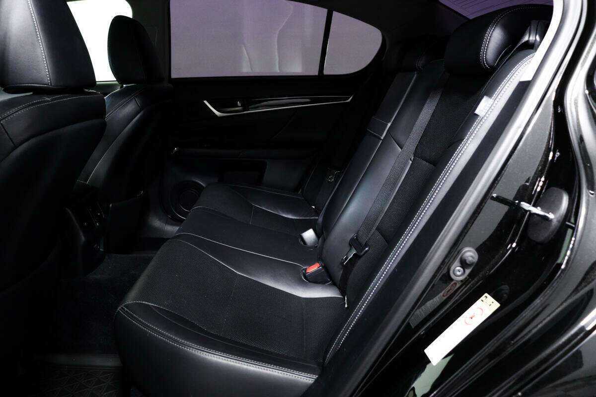 Lexus GS с пробегом — 2012 год. Фото: #11