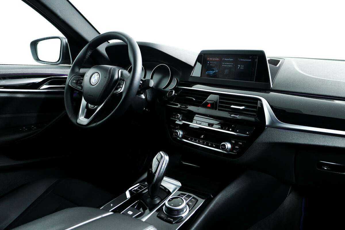 BMW 5 серии с пробегом — 2017 год. Фото: #8