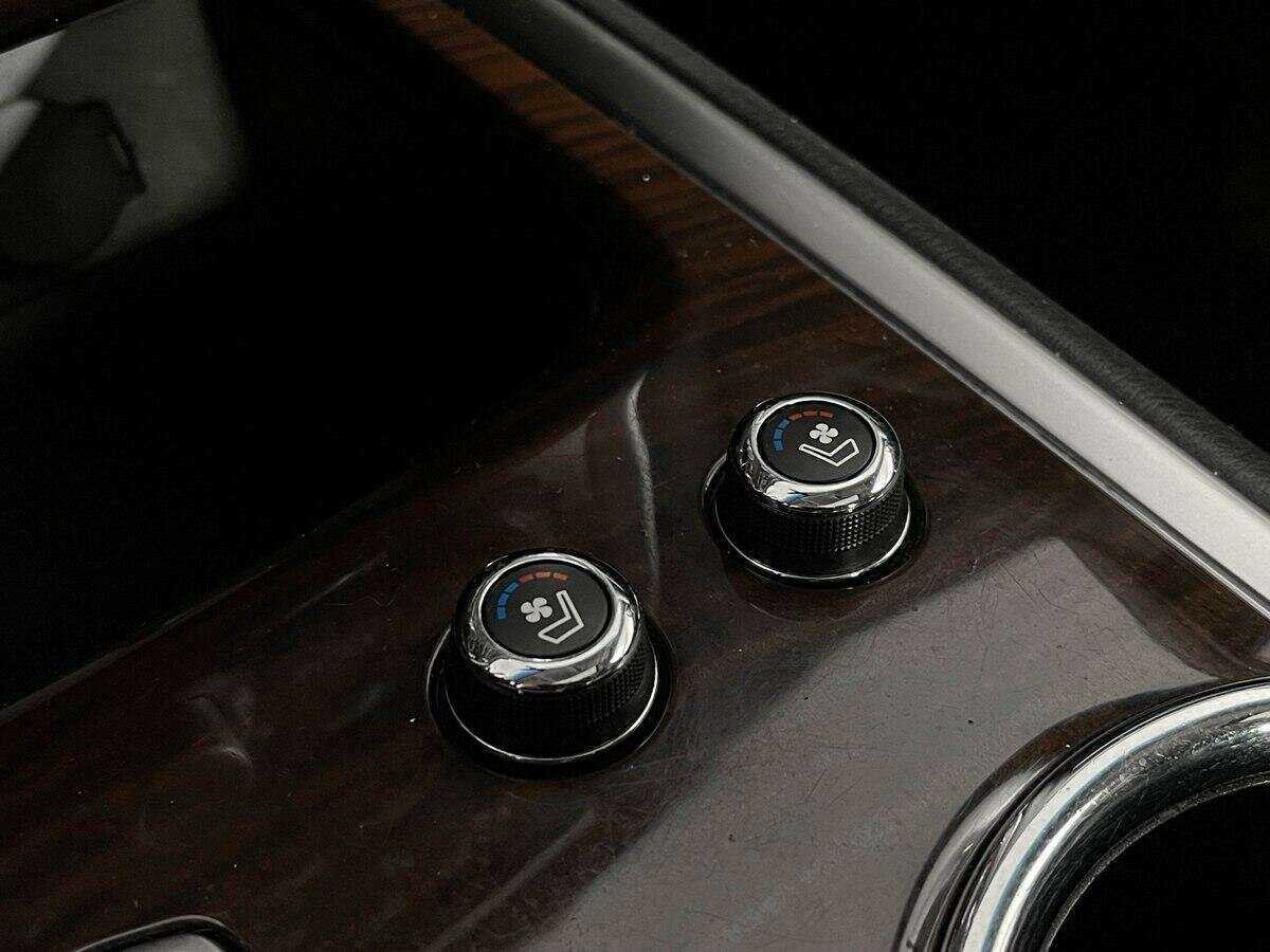 Nissan Pathfinder с пробегом — 2015 год. Фото: #10