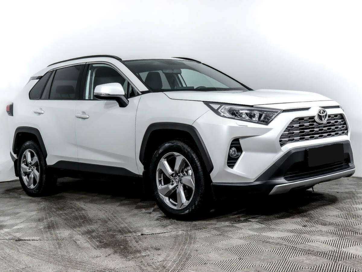Toyota RAV4 с пробегом — 2020 год. Фото: #2