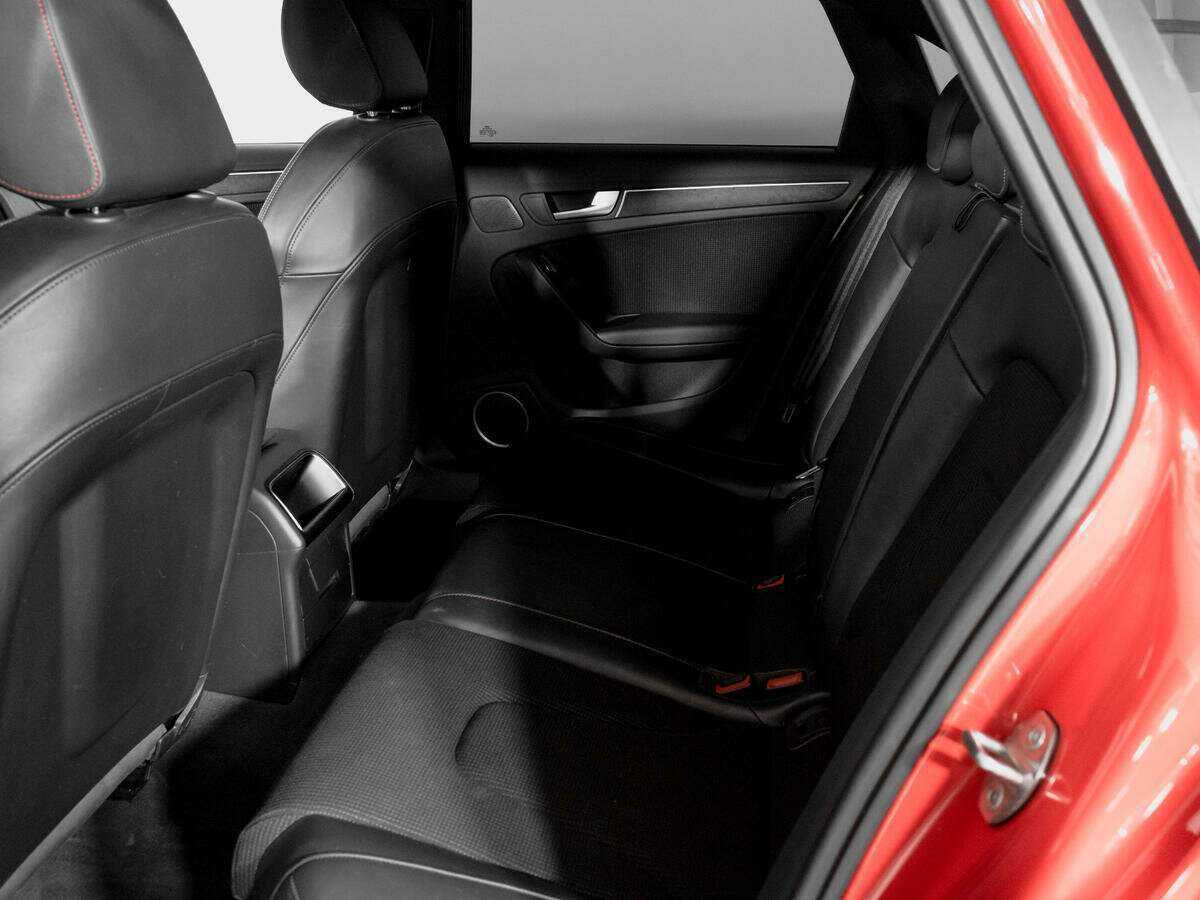 Audi A4 с пробегом — 2015 год. Фото: #8