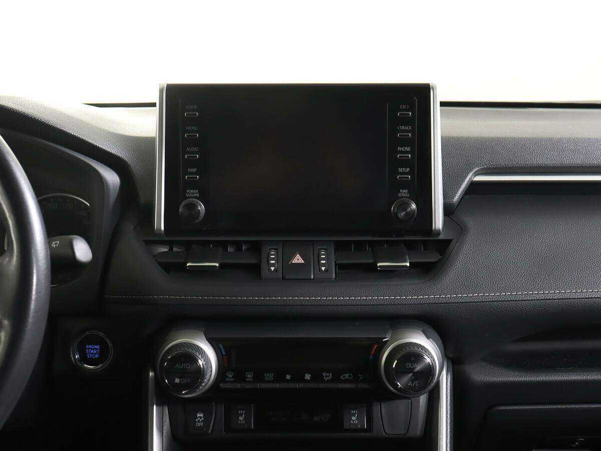 Toyota RAV4 с пробегом — 2020 год. Фото: #13