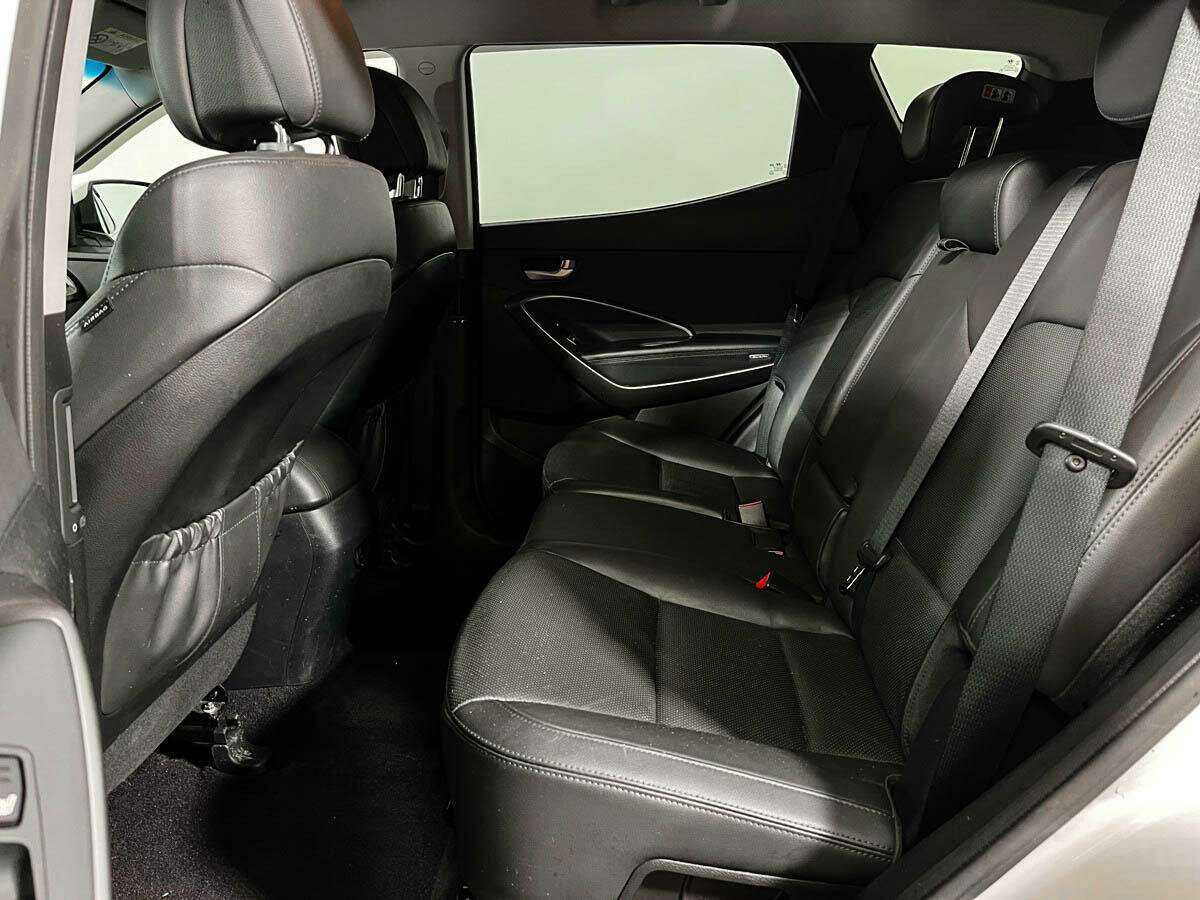 Hyundai Santa Fe с пробегом — 2017 год. Фото: #9