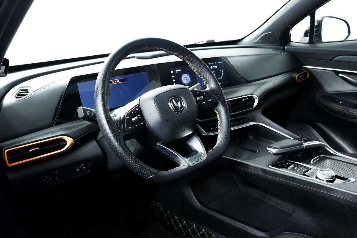 Changan UNI-T с пробегом — 2022 год. Фото: #12