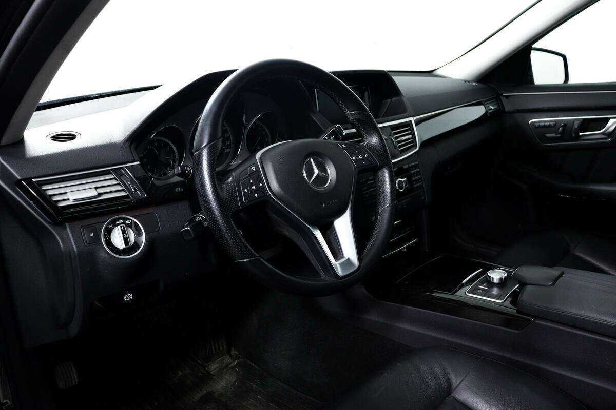 Mercedes-Benz E-Класс с пробегом — 2012 год. Фото: #12