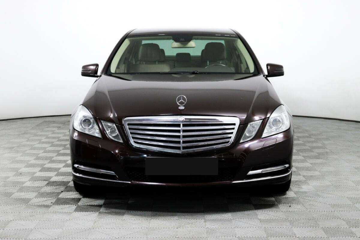 Mercedes-Benz E-Класс с пробегом — 2012 год. Фото: #1