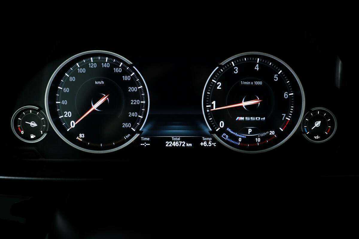 BMW 5 серии с пробегом — 2014 год. Фото: #9