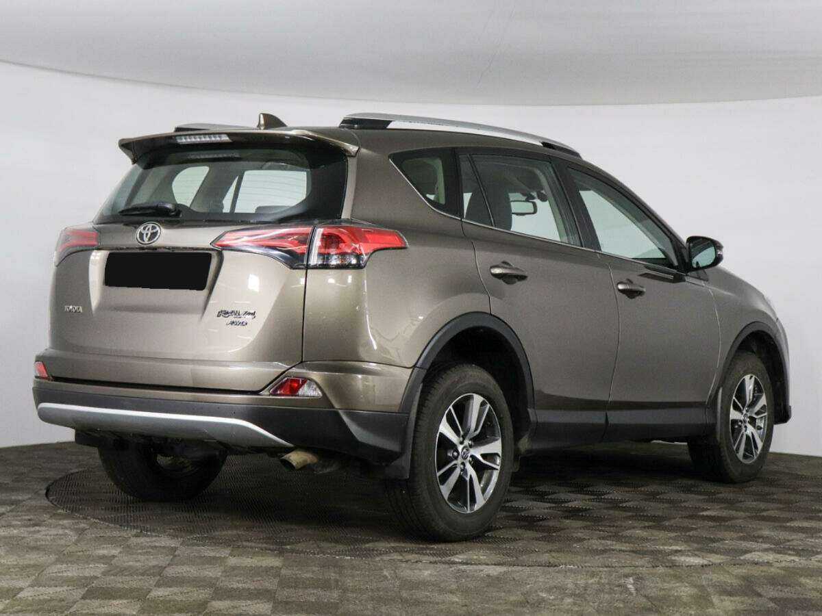 Toyota RAV4 с пробегом — 2019 год. Фото: #4