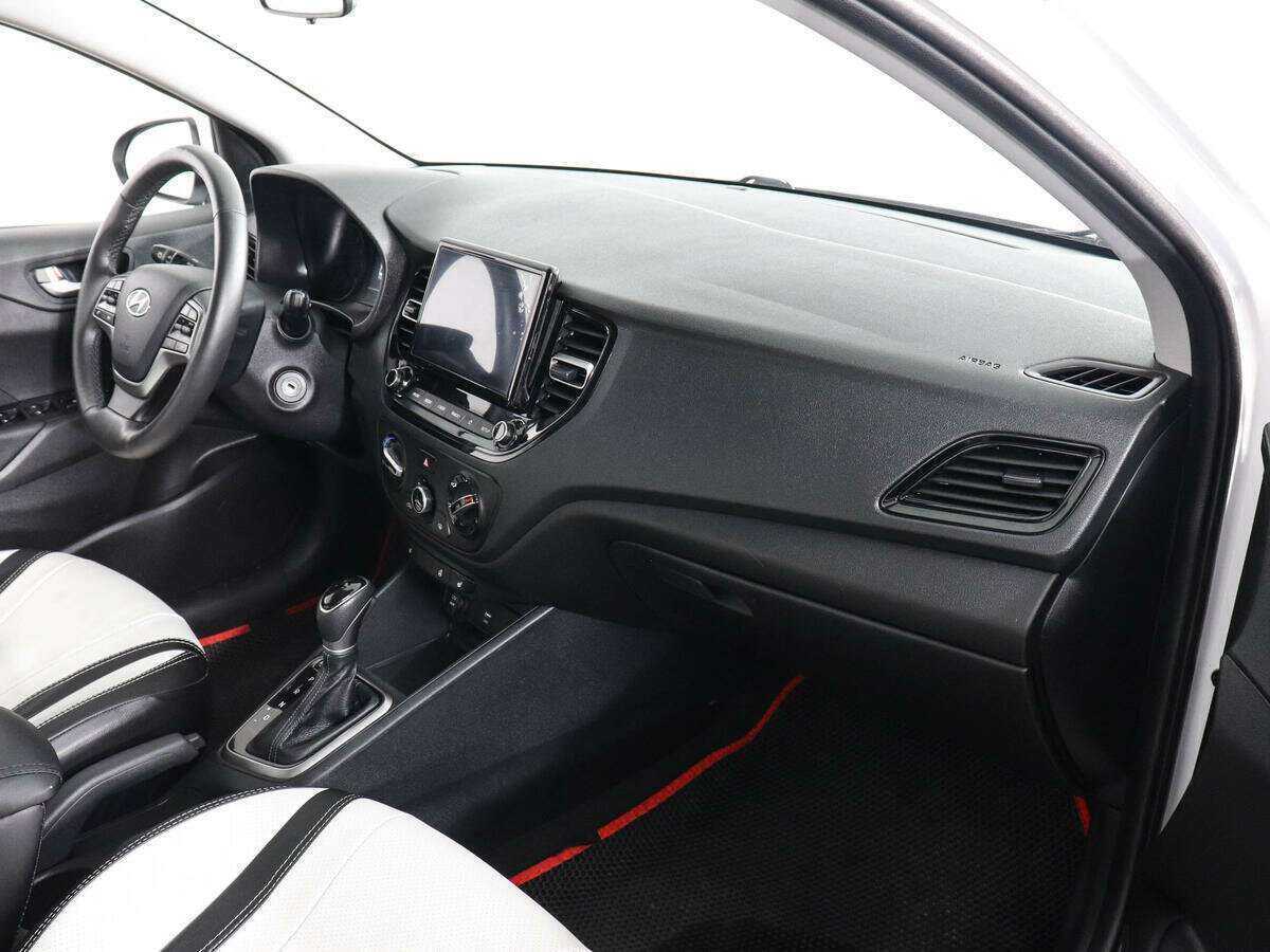 Hyundai Solaris с пробегом — 2022 год. Фото: #8