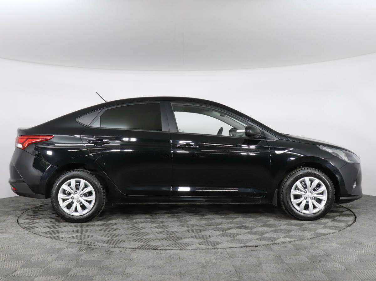 Hyundai Solaris с пробегом — 2021 год. Фото: #3