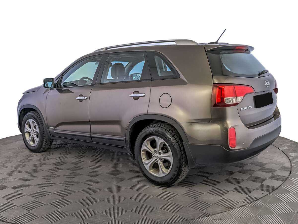 Kia Sorento с пробегом — 2017 год. Фото: #6