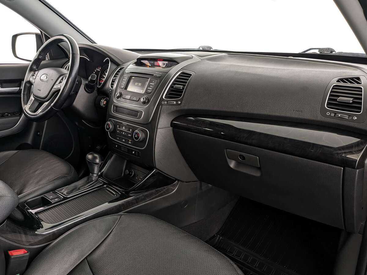 Kia Sorento с пробегом — 2017 год. Фото: #10