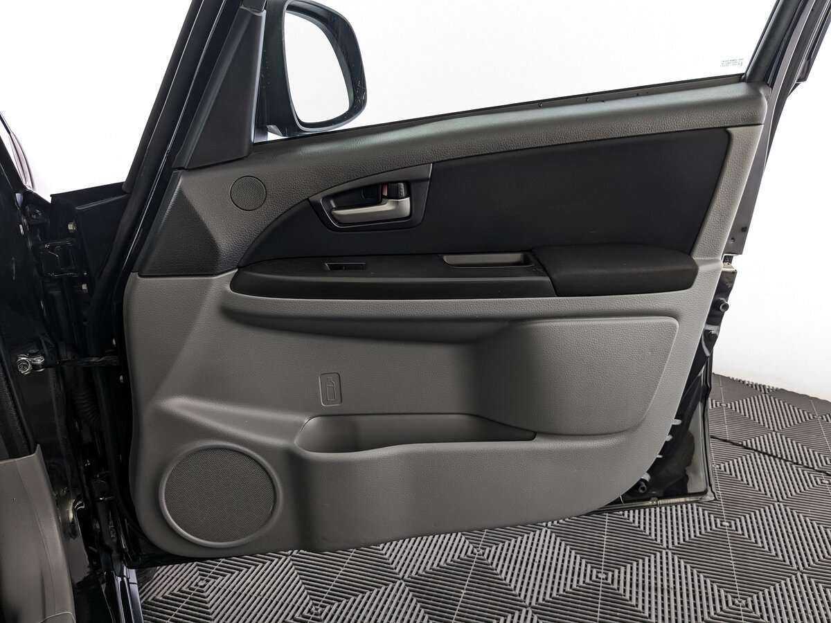 Suzuki SX4 с пробегом — 2014 год. Фото: #20