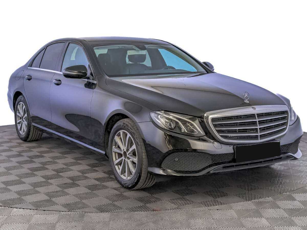 Mercedes-Benz E-Класс с пробегом — 2018 год. Фото: #2