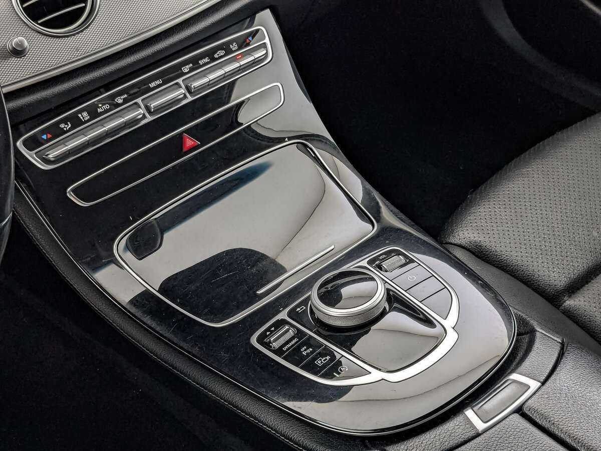 Mercedes-Benz E-Класс с пробегом — 2018 год. Фото: #16