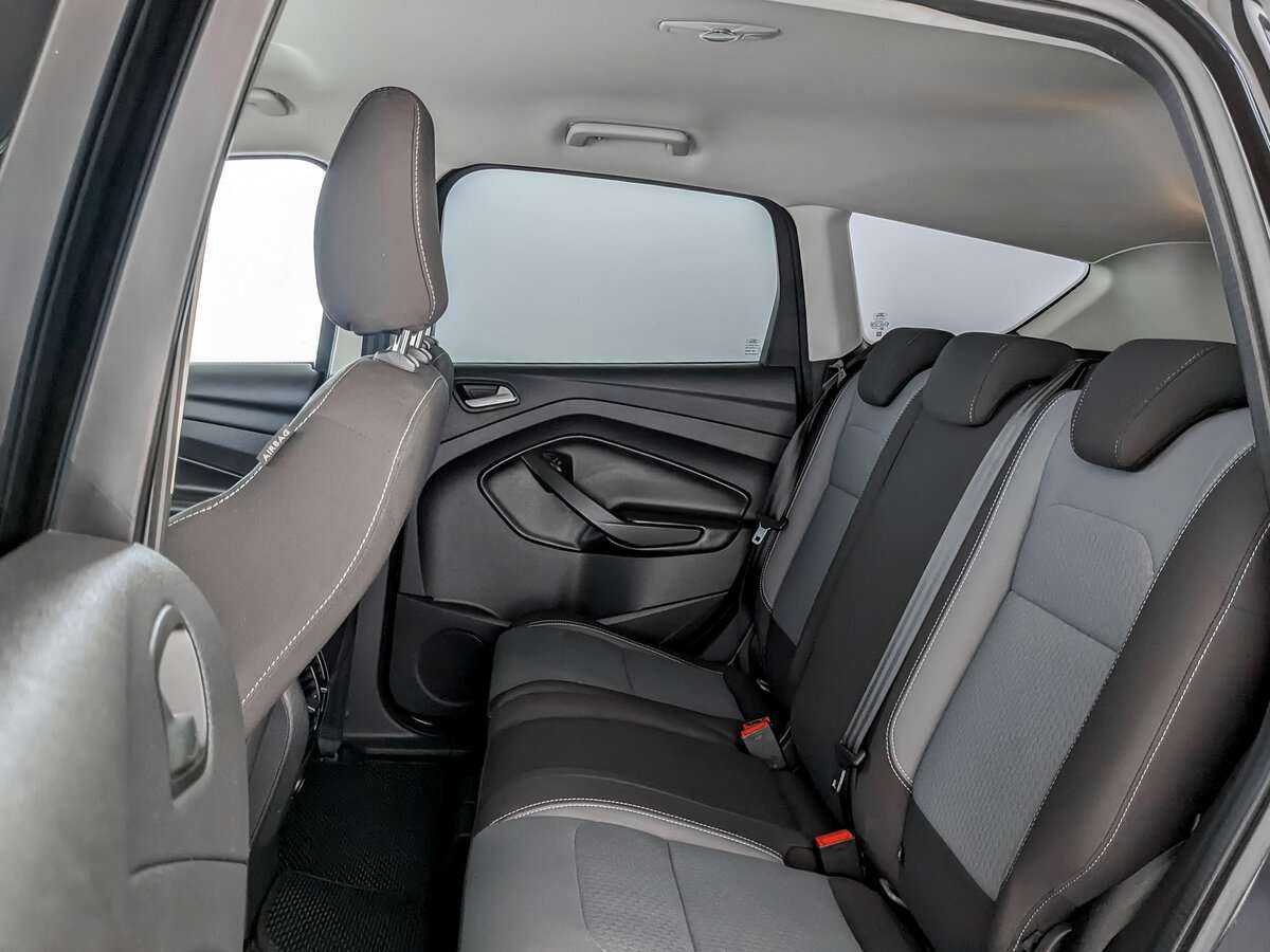 Ford Kuga с пробегом — 2016 год. Фото: #11