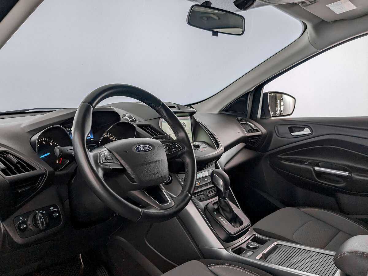 Ford Kuga с пробегом — 2016 год. Фото: #15
