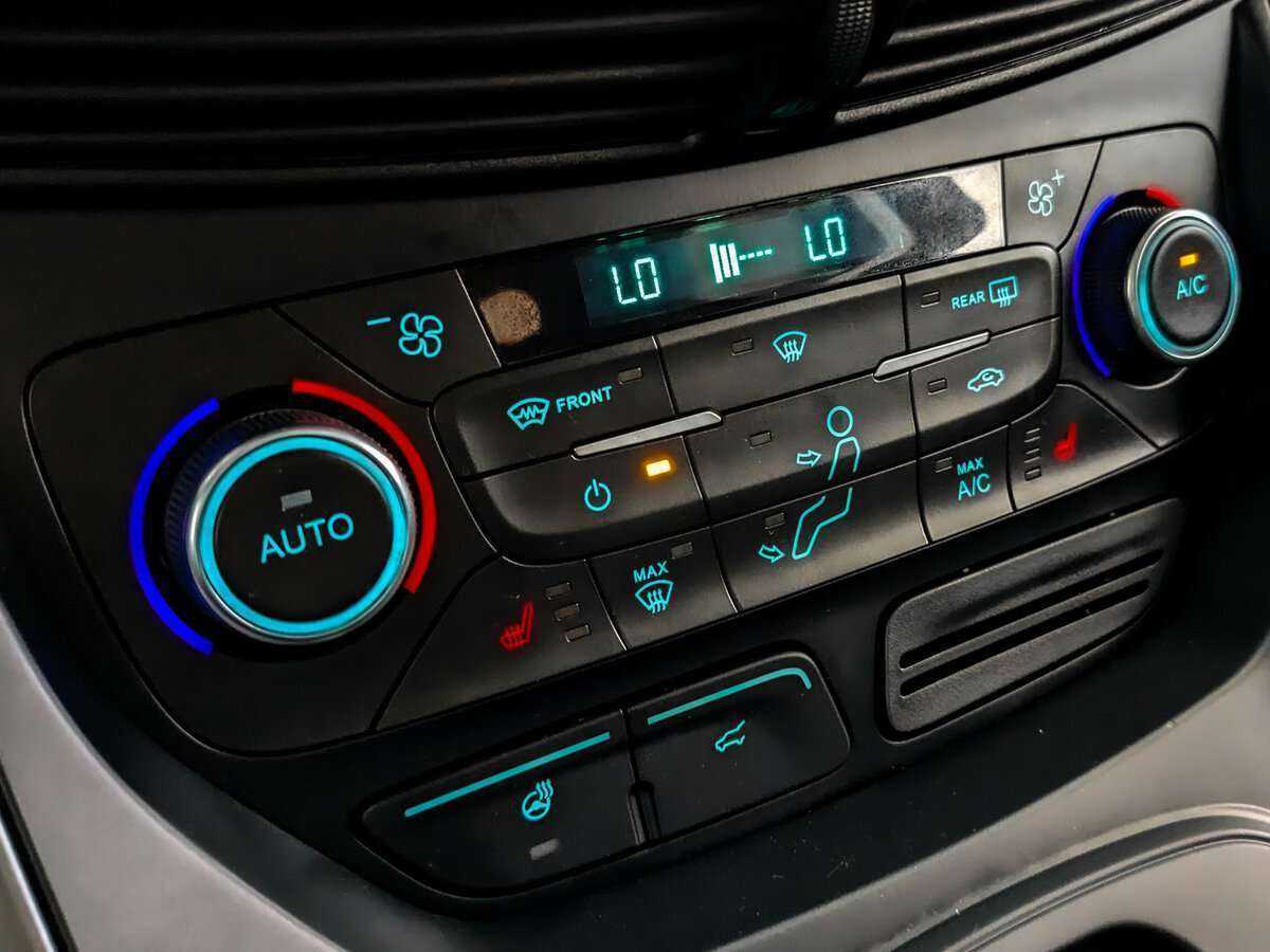 Ford Kuga с пробегом — 2016 год. Фото: #24