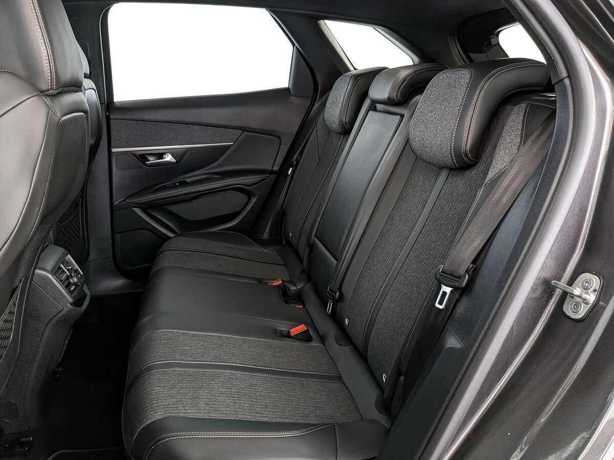 Peugeot 3008 с пробегом — 2018 год. Фото: #12