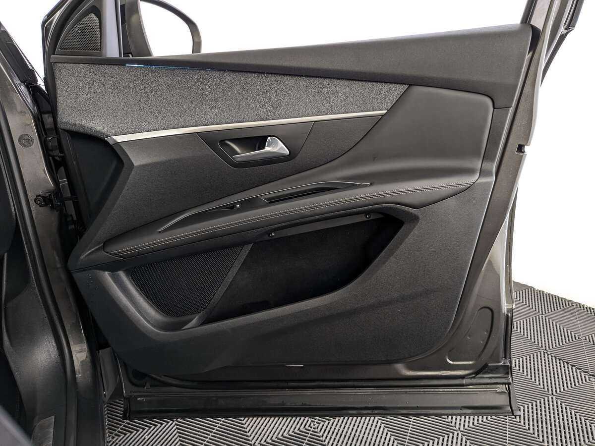 Peugeot 3008 с пробегом — 2018 год. Фото: #18