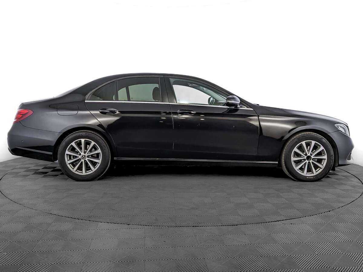 Mercedes-Benz E-Класс с пробегом — 2018 год. Фото: #3