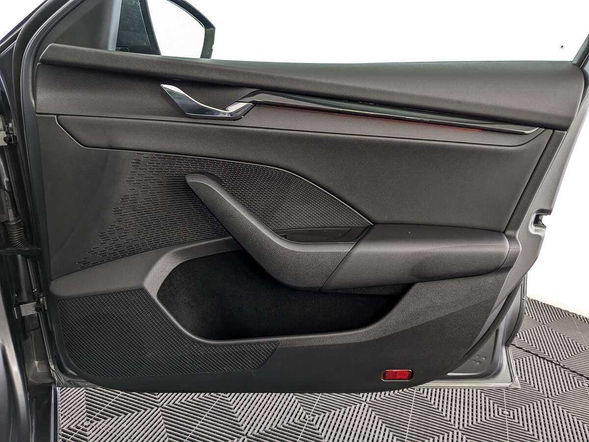 Skoda Octavia с пробегом — 2021 год. Фото: #18