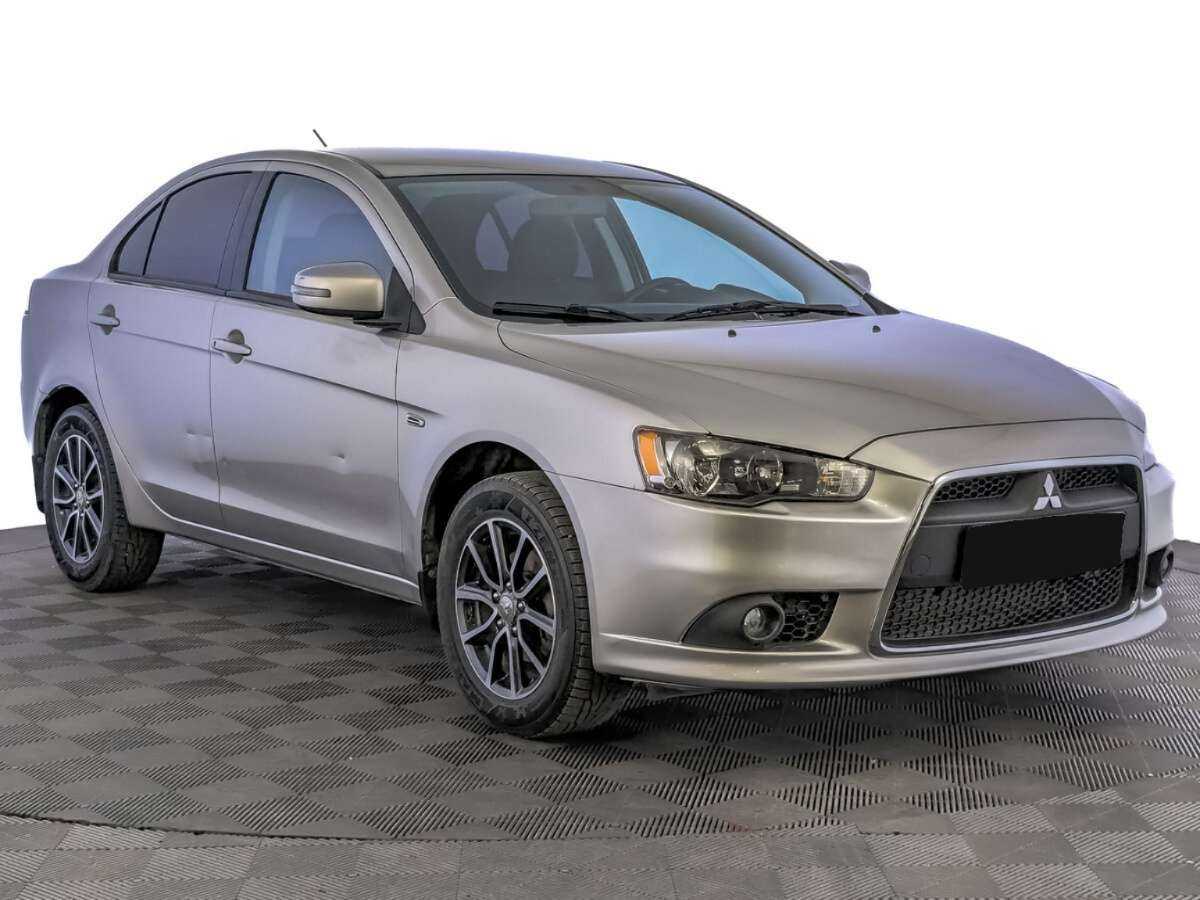 Mitsubishi Lancer с пробегом — 2015 год. Фото: #2
