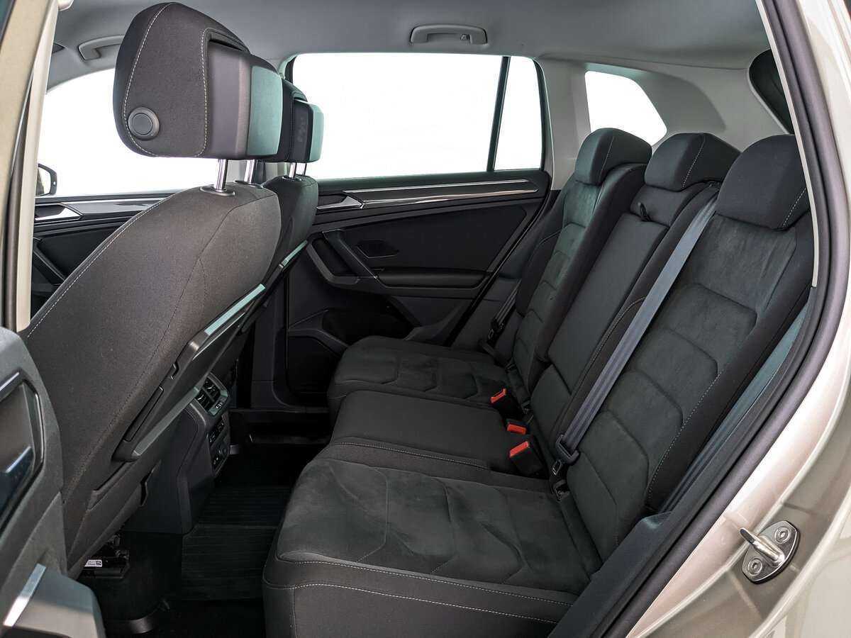 Volkswagen Tiguan с пробегом — 2018 год. Фото: #13