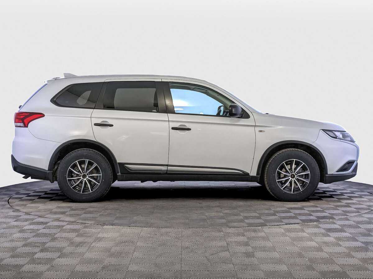 Mitsubishi Outlander с пробегом — 2019 год. Фото: #3