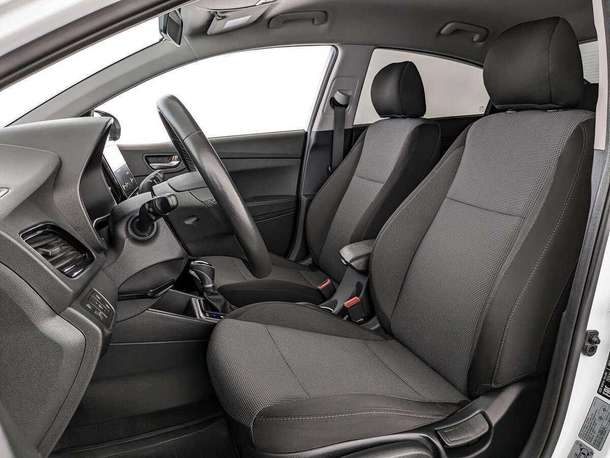 Hyundai Solaris с пробегом — 2020 год. Фото: #19