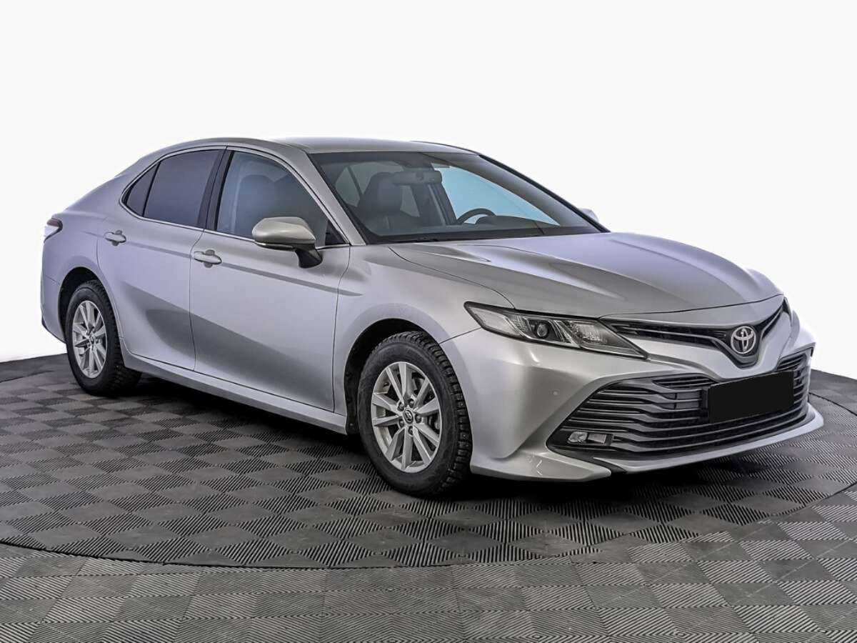 Toyota Camry с пробегом — 2020 год. Фото: #2