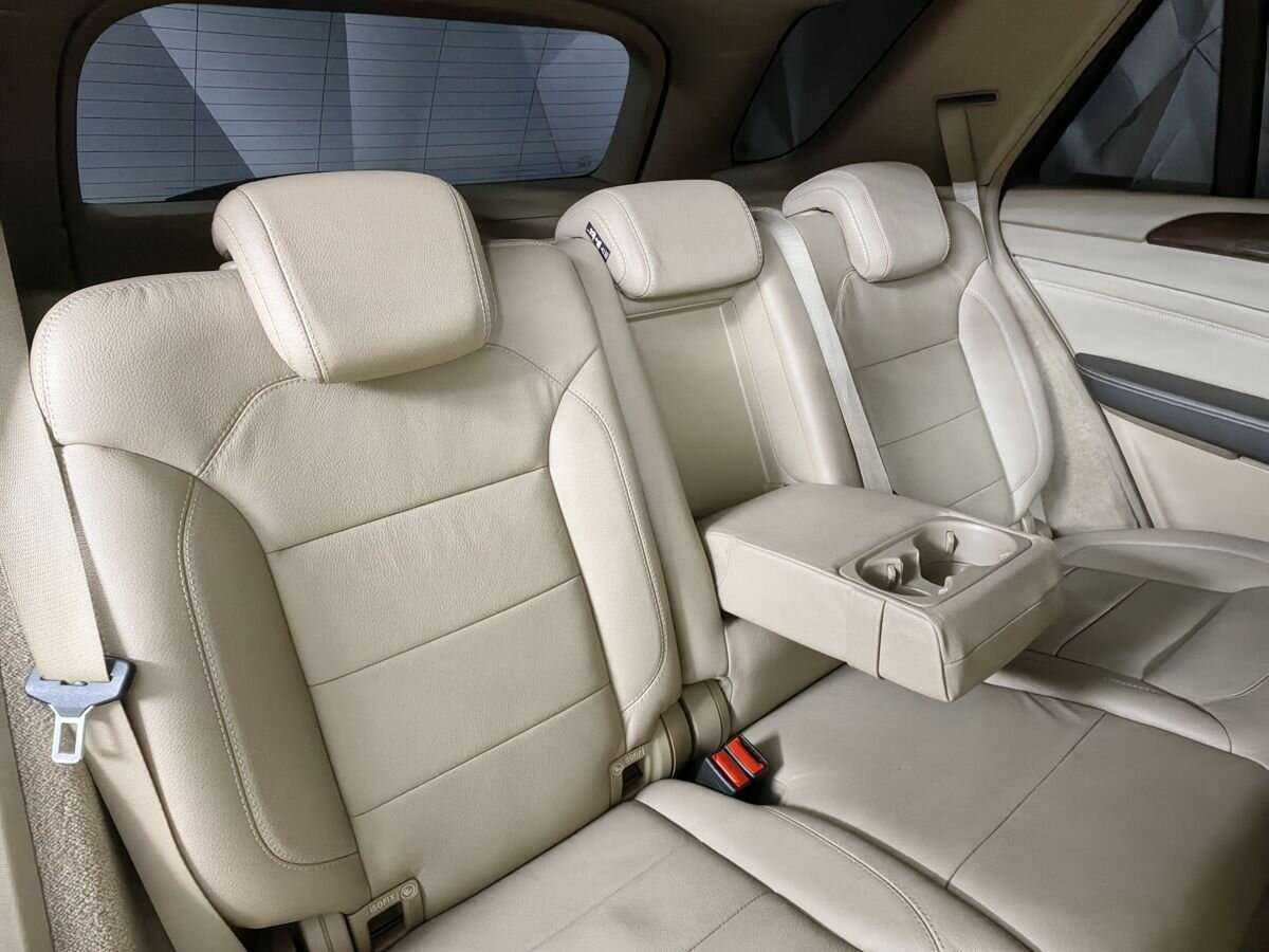 Mercedes-Benz M-Класс с пробегом — 2014 год. Фото: #12