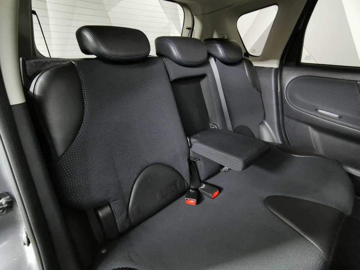 Nissan Note с пробегом — 2012 год. Фото: #12