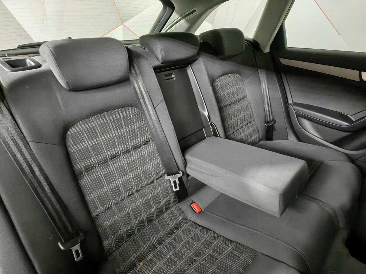 Audi A4 с пробегом — 2012 год. Фото: #12