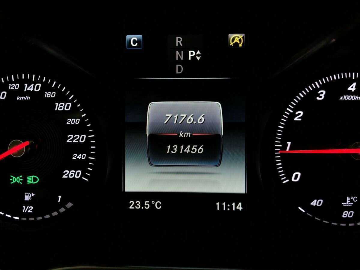 Mercedes-Benz C-Класс с пробегом — 2015 год. Фото: #15