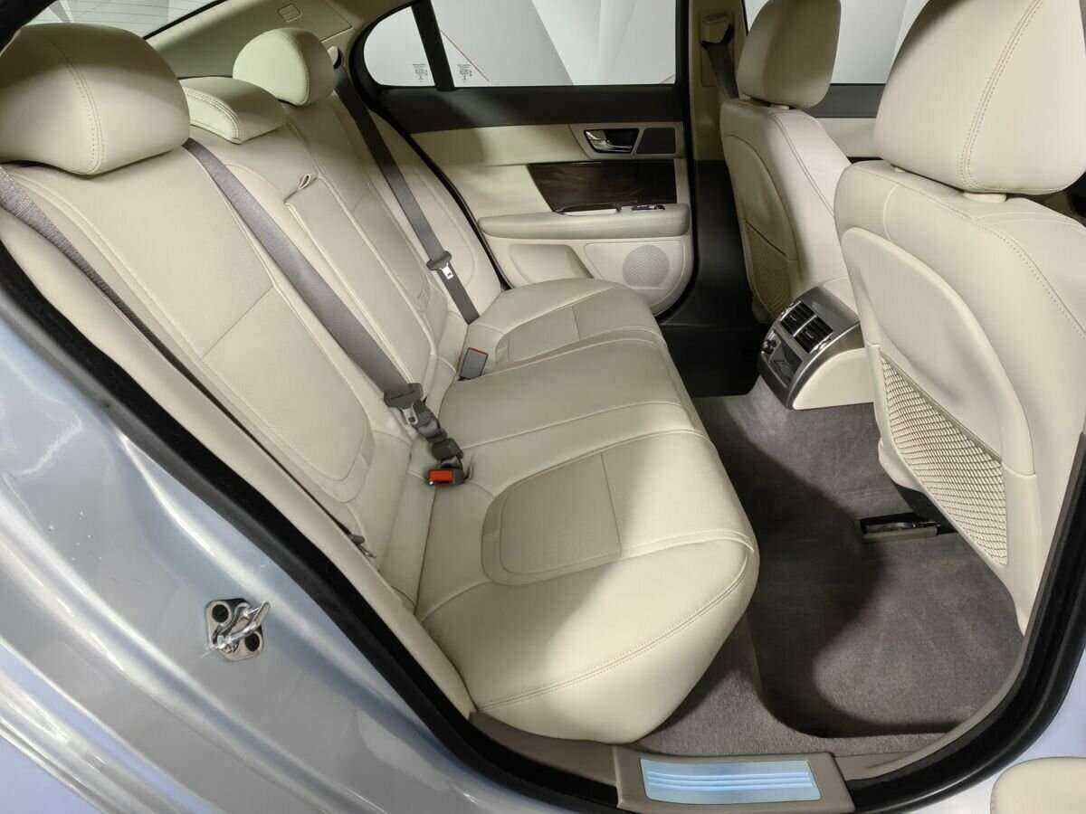 Jaguar XF с пробегом — 2014 год. Фото: #11